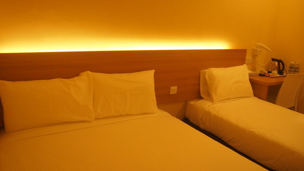 118 Hotel Macalister George Town Buitenkant foto
