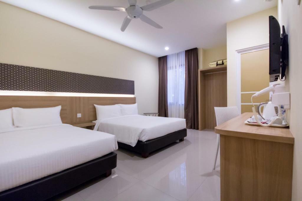 118 Hotel Macalister George Town Buitenkant foto