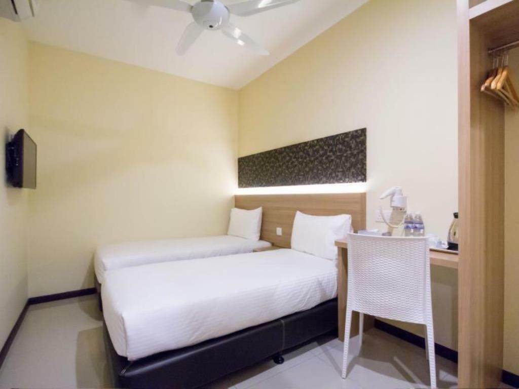 118 Hotel Macalister George Town Buitenkant foto