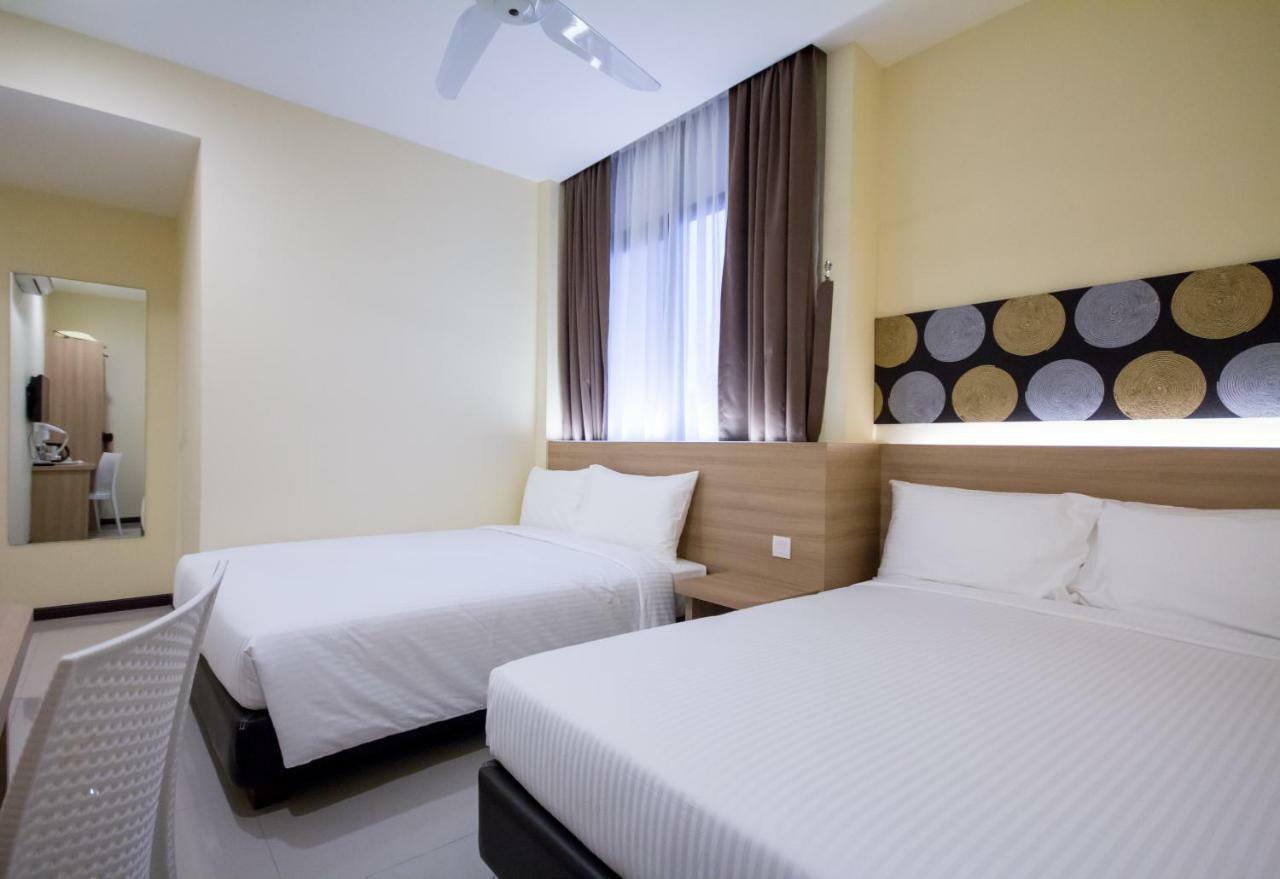 118 Hotel Macalister George Town Buitenkant foto